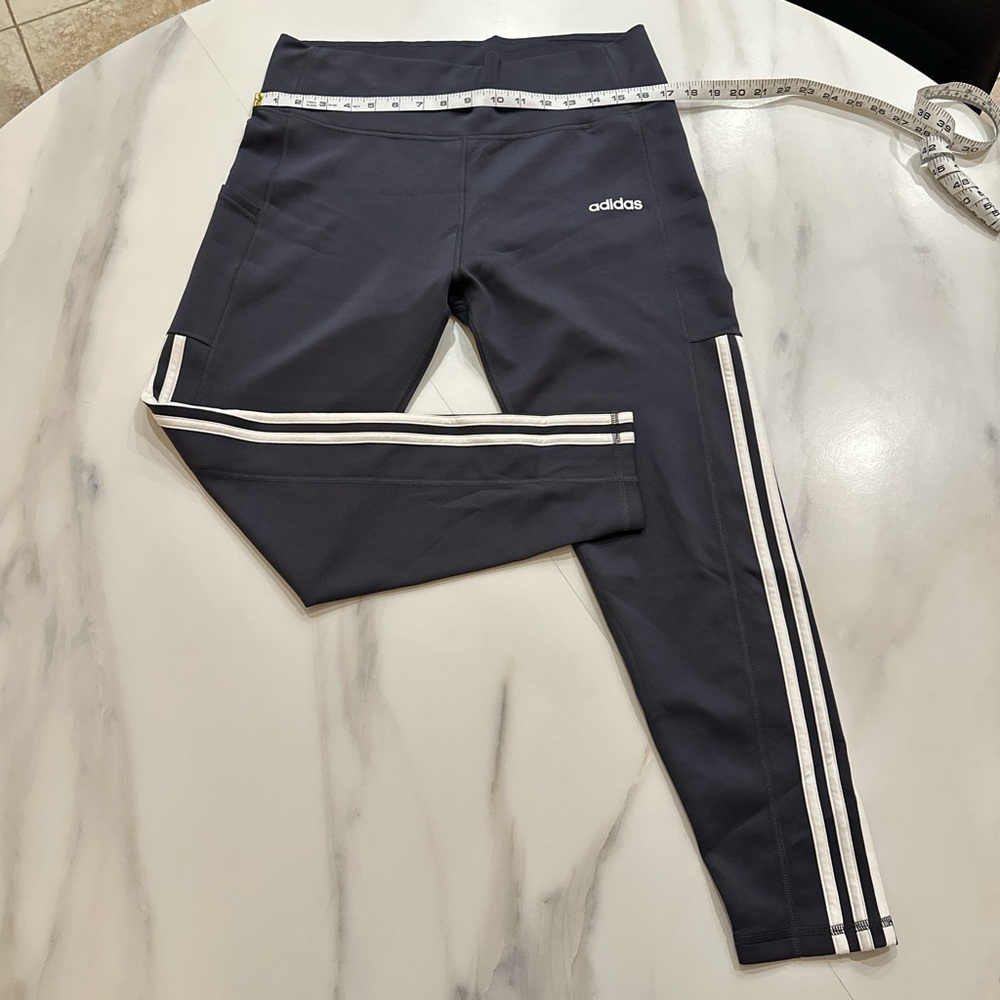 Adidas Women’s Climalite Yoga Pants 7/8 Length - Size XL